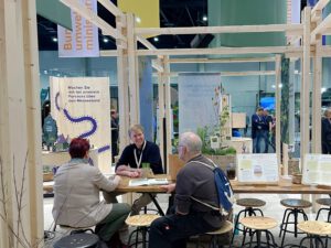 Gartenberatung am Messestand von JANs Gartenwelt